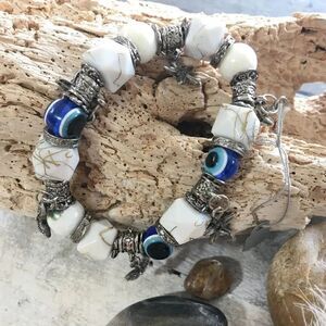 Vintage evil eye stretch charm bracelet